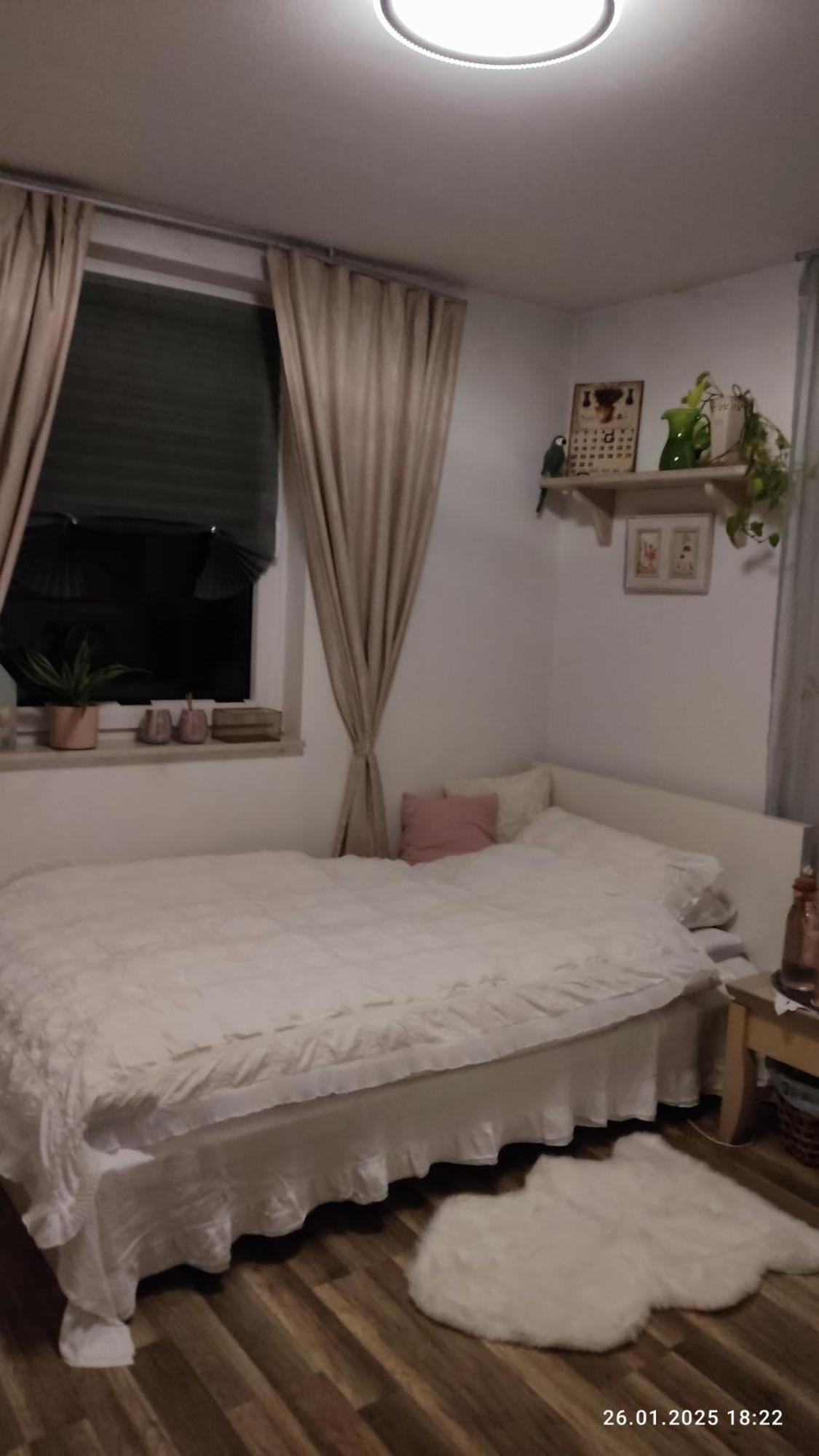 Romantik Einzelzimmer mit Gemeinschaftsbad und extra Gäste WC, super late Check in bis 0 Uhr! Brake  Exterior foto